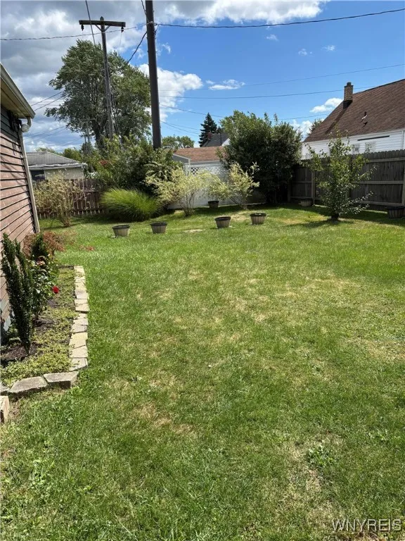 212 Santin Drive, Cheektowaga, New York 14225, Cheektowaga, New York 14225, 4 Bedrooms Bedrooms, 10 Rooms Rooms,1 BathroomBathrooms,Residential,For Sale,212 Santin Drive, Cheektowaga, New York 14225,0,B1633453