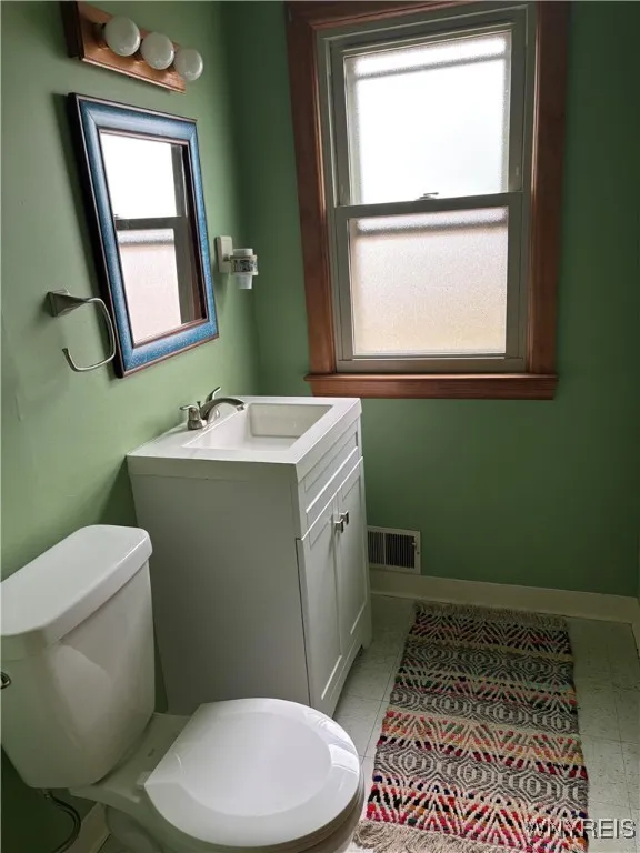 212 Santin Drive, Cheektowaga, New York 14225, Cheektowaga, New York 14225, 4 Bedrooms Bedrooms, 10 Rooms Rooms,1 BathroomBathrooms,Residential,For Sale,212 Santin Drive, Cheektowaga, New York 14225,0,B1633453
