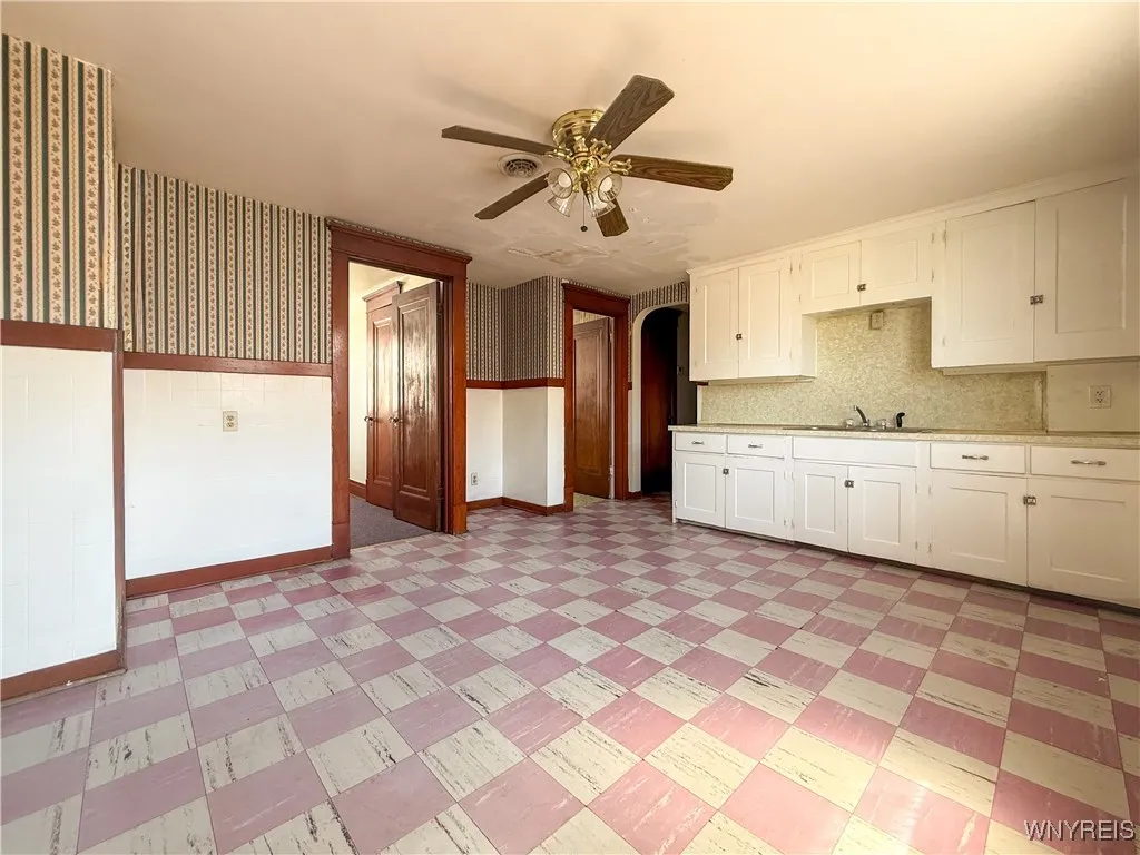 27 Cushing Street, Buffalo, New York 14220, Buffalo, New York 14220, 4 Bedrooms Bedrooms, ,2 BathroomsBathrooms,Residential,For Sale,27 Cushing Street, Buffalo, New York 14220,B1631716