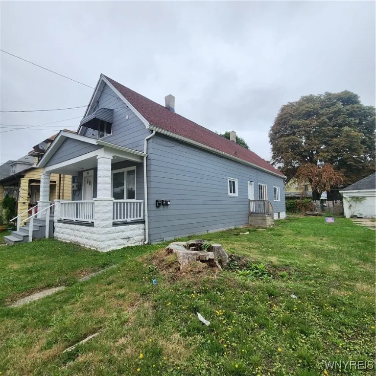 111 Roberts Avenue, Buffalo, New York 14206, Buffalo, New York 14206, 5 Bedrooms Bedrooms, ,2 BathroomsBathrooms,Residential,For Sale,111 Roberts Avenue, Buffalo, New York 14206,0,B1633587