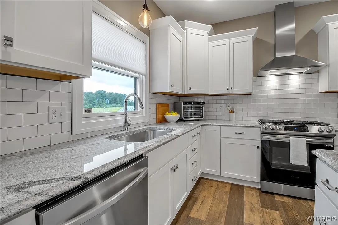 Beautiful counters and cabinets, and a ton of storage space!