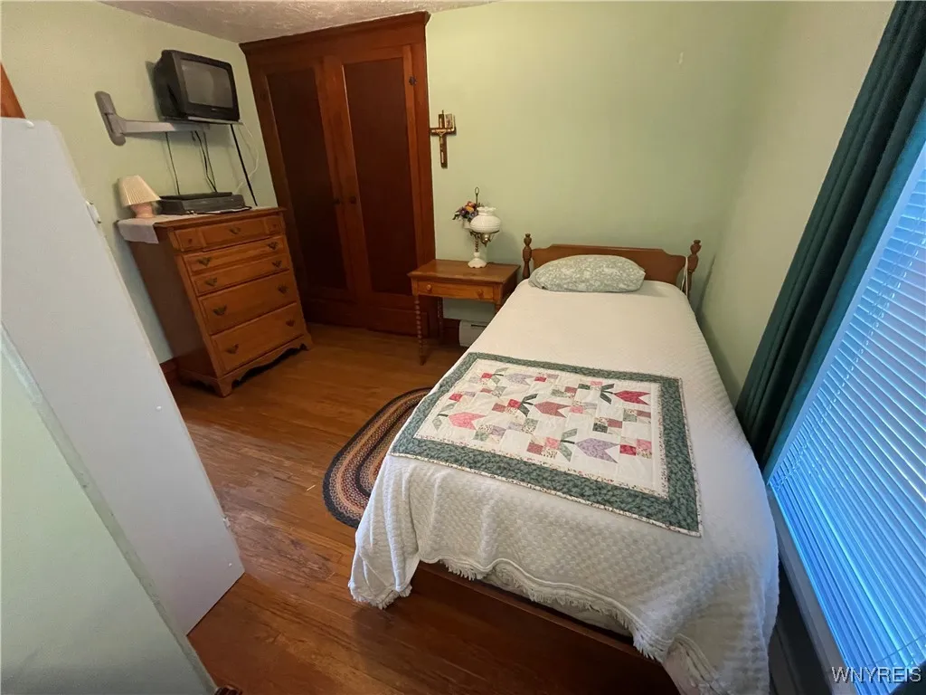 1571 Clinton, Newfane, New York 14126, Newfane, New York 14126, 3 Bedrooms Bedrooms, 8 Rooms Rooms,2 BathroomsBathrooms,Residential,For Sale,1571 Clinton, Newfane, New York 14126,0,B1631709