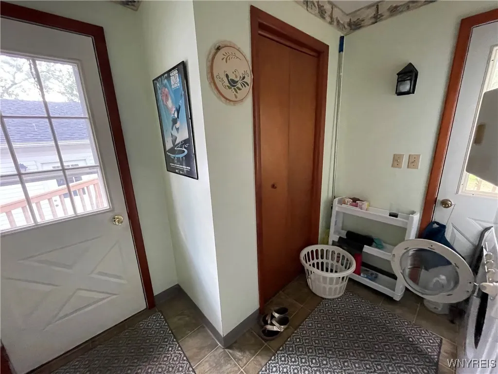 1571 Clinton, Newfane, New York 14126, Newfane, New York 14126, 3 Bedrooms Bedrooms, 8 Rooms Rooms,2 BathroomsBathrooms,Residential,For Sale,1571 Clinton, Newfane, New York 14126,0,B1631709