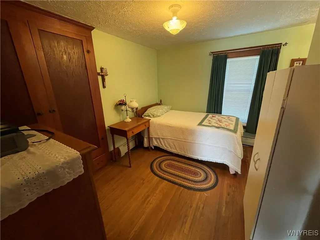1571 Clinton, Newfane, New York 14126, Newfane, New York 14126, 3 Bedrooms Bedrooms, 8 Rooms Rooms,2 BathroomsBathrooms,Residential,For Sale,1571 Clinton, Newfane, New York 14126,0,B1631709