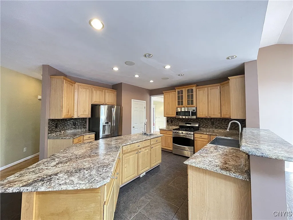 7638 Haylage Circle, Lysander, New York 13027, Lysander, New York 13027, 5 Bedrooms Bedrooms, 18 Rooms Rooms,4 BathroomsBathrooms,Residential,For Sale,7638 Haylage Circle, Lysander, New York 13027,0,S1633546