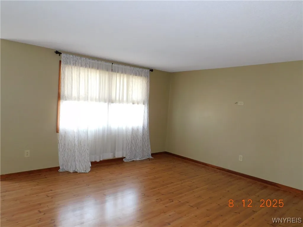 4174 Victorian Drive, Hamburg, New York 14075, Hamburg, New York 14075, 3 Bedrooms Bedrooms, 5 Rooms Rooms,1 BathroomBathrooms,Residential,For Sale,4174 Victorian Drive, Hamburg, New York 14075,B1633585