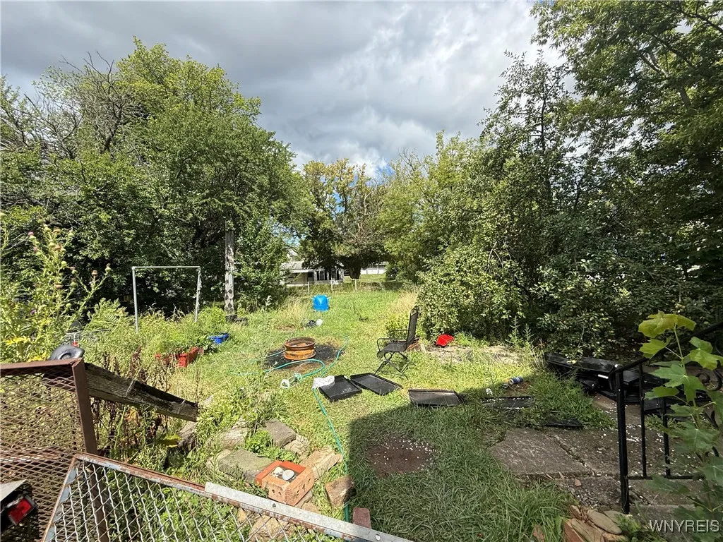 635 Elmwood Avenue, Niagara Falls, New York 14301, Niagara Falls, New York 14301, 3 Bedrooms Bedrooms, 6 Rooms Rooms,1 BathroomBathrooms,Residential,For Sale,635 Elmwood Avenue, Niagara Falls, New York 14301,0,B1633310