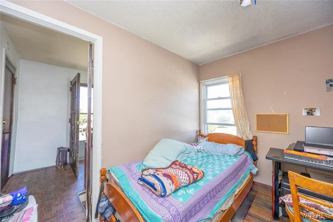 179 Callodine Avenue, Amherst, New York 14226, Amherst, New York 14226, 9 Bedrooms Bedrooms, ,4 BathroomsBathrooms,Residential,For Sale,179 Callodine Avenue, Amherst, New York 14226,B1633141