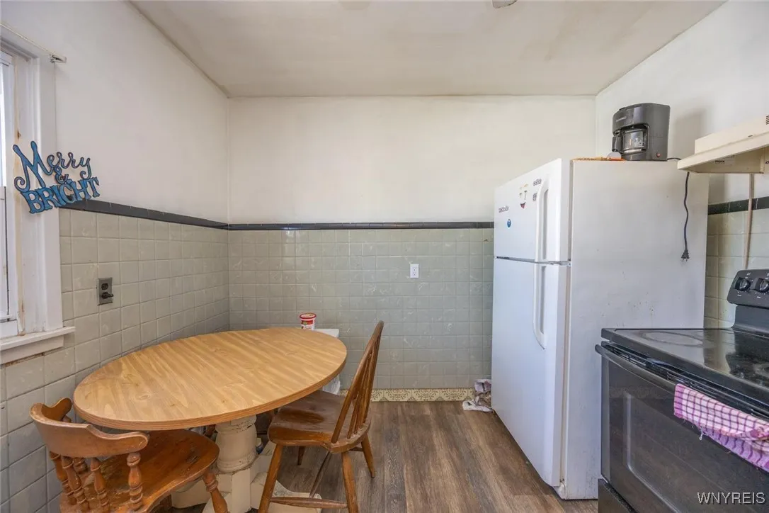 179 Callodine Avenue, Amherst, New York 14226, Amherst, New York 14226, 9 Bedrooms Bedrooms, ,4 BathroomsBathrooms,Residential,For Sale,179 Callodine Avenue, Amherst, New York 14226,B1633141
