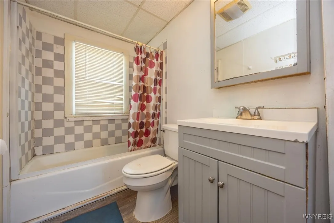 179 Callodine Avenue, Amherst, New York 14226, Amherst, New York 14226, 9 Bedrooms Bedrooms, ,4 BathroomsBathrooms,Residential,For Sale,179 Callodine Avenue, Amherst, New York 14226,B1633141