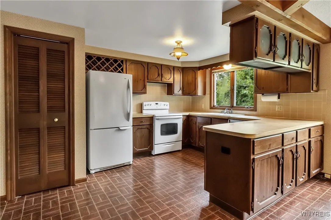 6810 Tuscany Lane, Clarence, New York 14051, Clarence, New York 14051, 4 Bedrooms Bedrooms, 7 Rooms Rooms,2 BathroomsBathrooms,Residential,For Sale,6810 Tuscany Lane, Clarence, New York 14051,B1631660