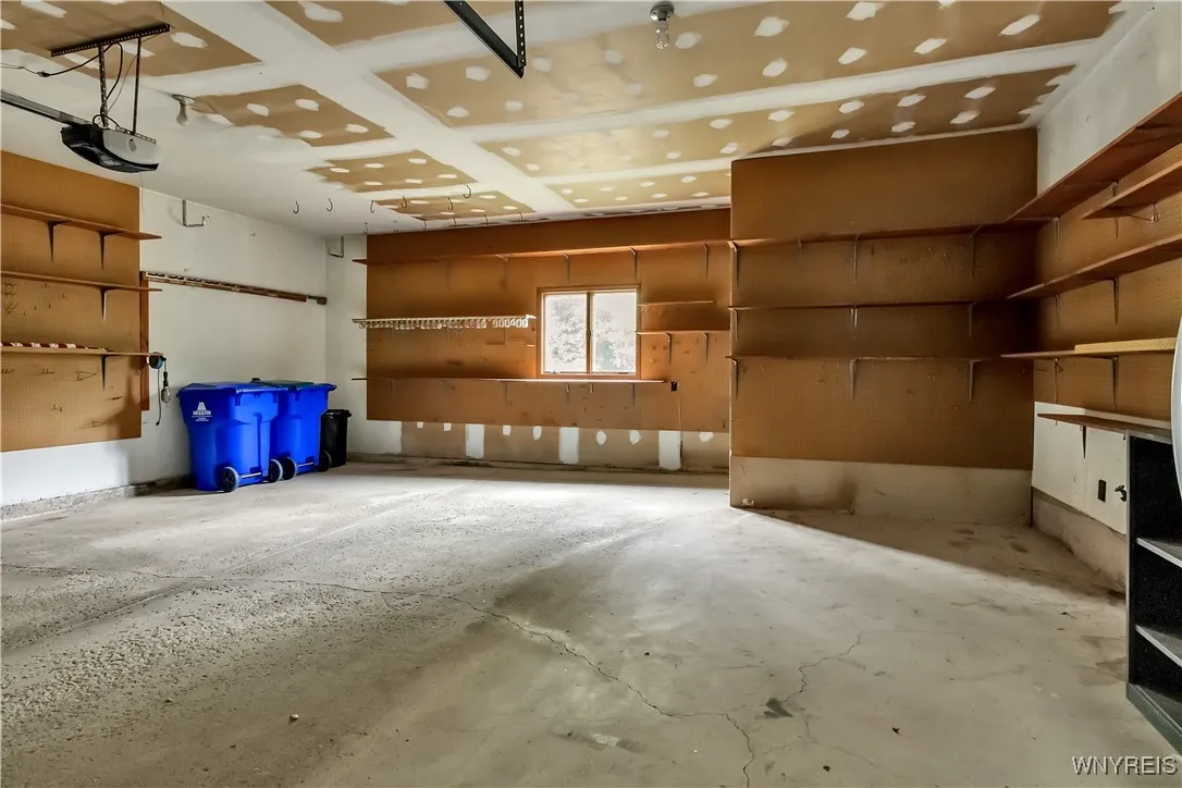 6810 Tuscany Lane, Clarence, New York 14051, Clarence, New York 14051, 4 Bedrooms Bedrooms, 7 Rooms Rooms,2 BathroomsBathrooms,Residential,For Sale,6810 Tuscany Lane, Clarence, New York 14051,B1631660