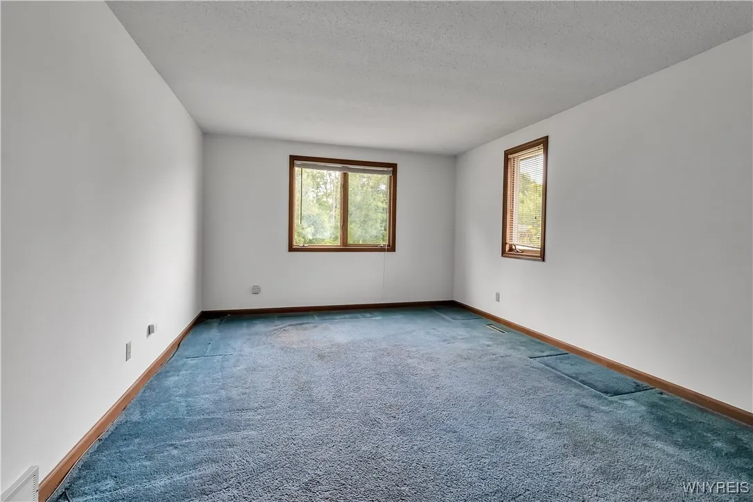 6810 Tuscany Lane, Clarence, New York 14051, Clarence, New York 14051, 4 Bedrooms Bedrooms, 7 Rooms Rooms,2 BathroomsBathrooms,Residential,For Sale,6810 Tuscany Lane, Clarence, New York 14051,B1631660