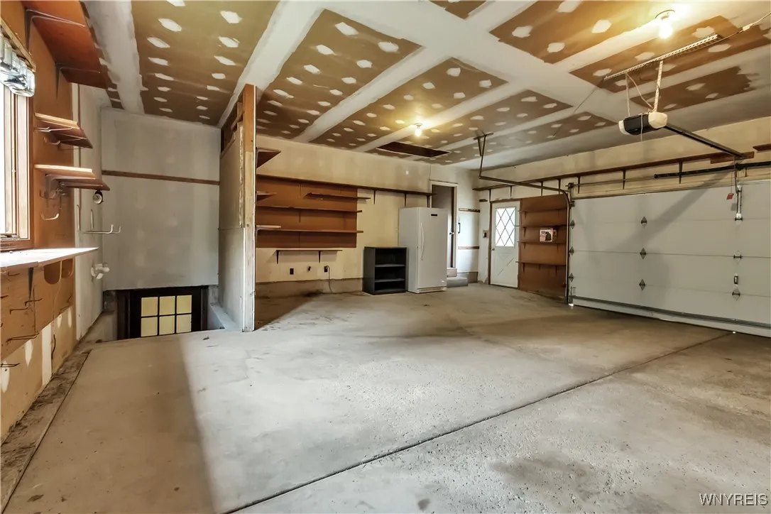 6810 Tuscany Lane, Clarence, New York 14051, Clarence, New York 14051, 4 Bedrooms Bedrooms, 7 Rooms Rooms,2 BathroomsBathrooms,Residential,For Sale,6810 Tuscany Lane, Clarence, New York 14051,B1631660