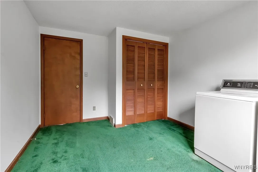 6810 Tuscany Lane, Clarence, New York 14051, Clarence, New York 14051, 4 Bedrooms Bedrooms, 7 Rooms Rooms,2 BathroomsBathrooms,Residential,For Sale,6810 Tuscany Lane, Clarence, New York 14051,B1631660