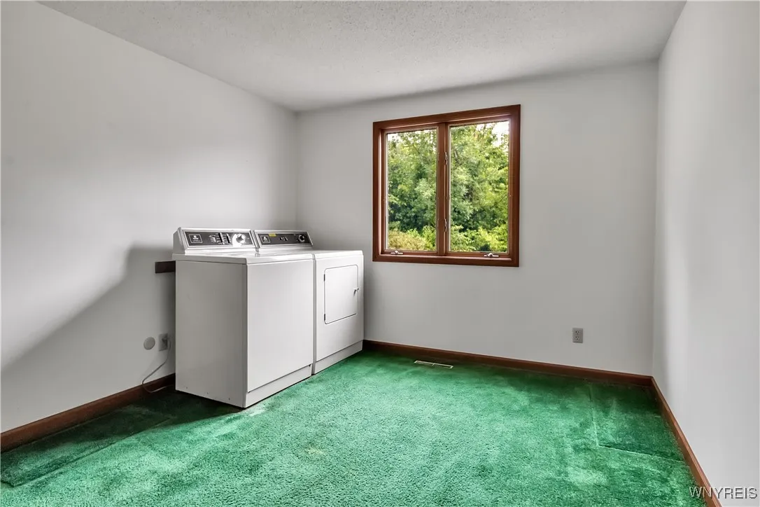 6810 Tuscany Lane, Clarence, New York 14051, Clarence, New York 14051, 4 Bedrooms Bedrooms, 7 Rooms Rooms,2 BathroomsBathrooms,Residential,For Sale,6810 Tuscany Lane, Clarence, New York 14051,B1631660