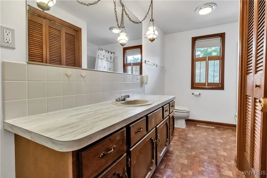 6810 Tuscany Lane, Clarence, New York 14051, Clarence, New York 14051, 4 Bedrooms Bedrooms, 7 Rooms Rooms,2 BathroomsBathrooms,Residential,For Sale,6810 Tuscany Lane, Clarence, New York 14051,B1631660