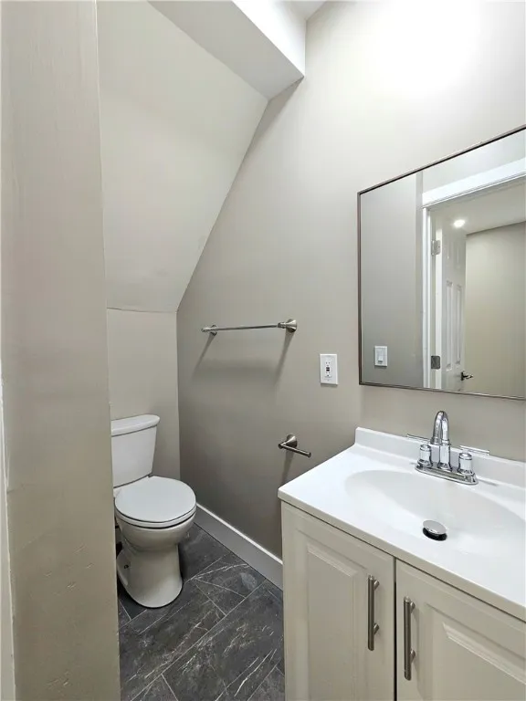 Right half bath