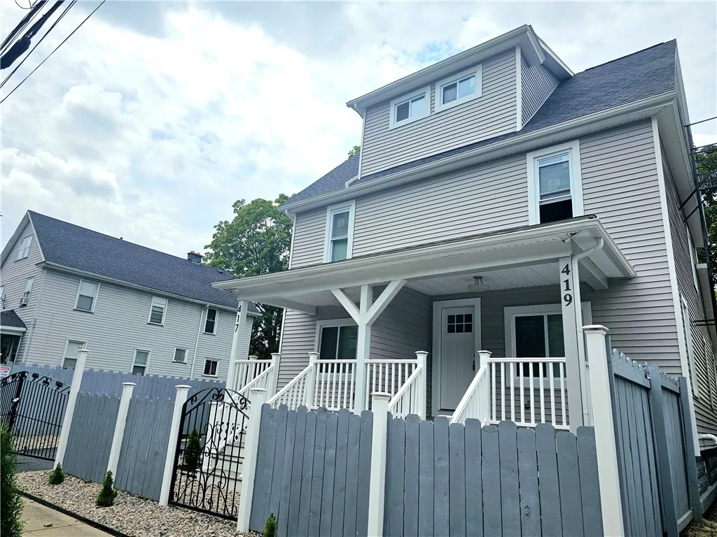 419 Murray Street 417, Rochester, New York 14606, Rochester, New York 14606, 6 Bedrooms Bedrooms, ,2 BathroomsBathrooms,Residential,For Sale,419 Murray Street 417, Rochester, New York 14606,R1633107