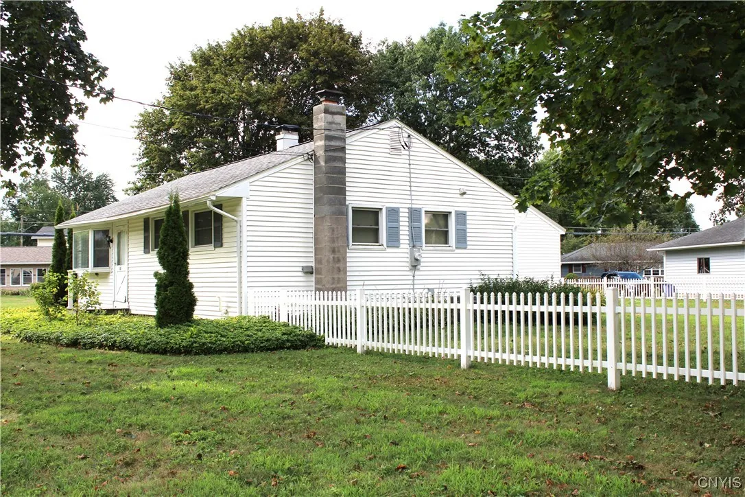 111 Glen Road South, Rome, New York 13440, Rome, New York 13440, 3 Bedrooms Bedrooms, 9 Rooms Rooms,2 BathroomsBathrooms,Residential,For Sale,111 Glen Road South, Rome, New York 13440,0,S1633206