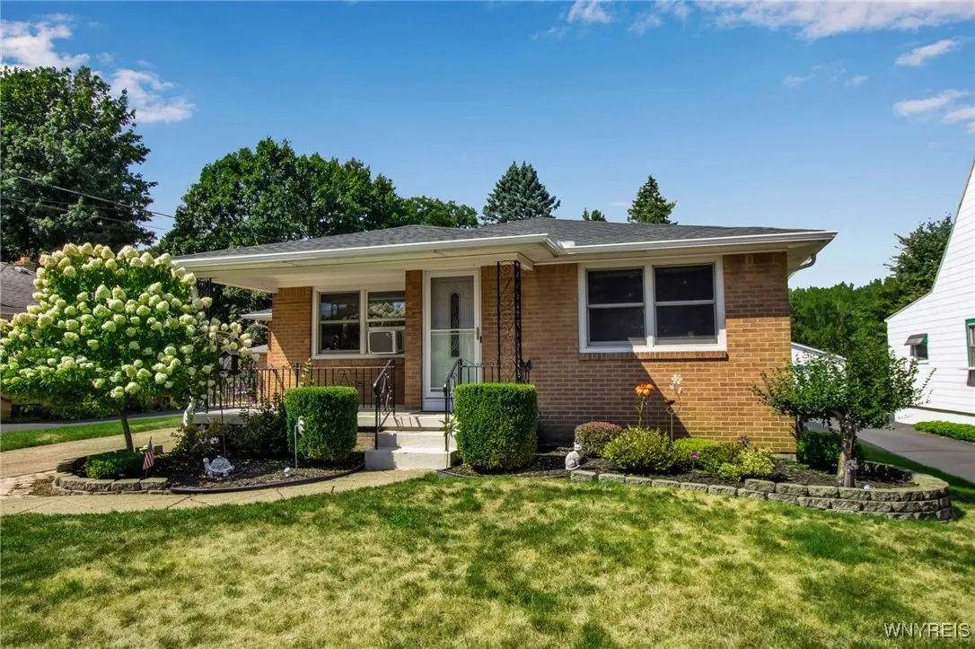 442 Rowley Road, Cheektowaga, New York 14043, Cheektowaga, New York 14043, 3 Bedrooms Bedrooms, 7 Rooms Rooms,1 BathroomBathrooms,Residential,For Sale,442 Rowley Road, Cheektowaga, New York 14043,B1633617
