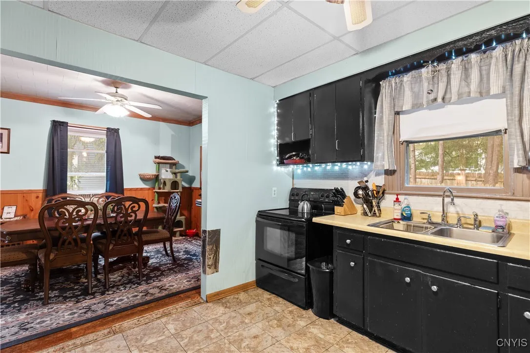 421 North Caroline Street, Herkimer, New York 1335, Herkimer, New York 13350, 3 Bedrooms Bedrooms, 9 Rooms Rooms,1 BathroomBathrooms,Residential,For Sale,421 North Caroline Street, Herkimer, New York 1335,S1633501