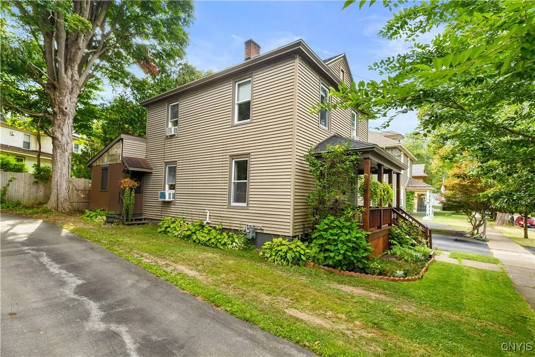 421 North Caroline Street, Herkimer, New York 1335, Herkimer, New York 13350, 3 Bedrooms Bedrooms, 9 Rooms Rooms,1 BathroomBathrooms,Residential,For Sale,421 North Caroline Street, Herkimer, New York 1335,S1633501