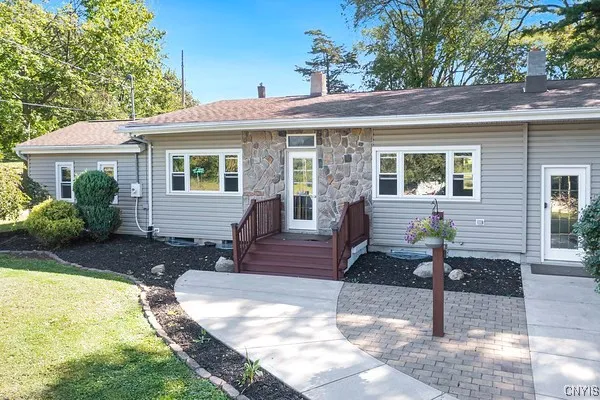 5902 North Road, Owasco, New York 13021, Owasco, New York 13021, 3 Bedrooms Bedrooms, 9 Rooms Rooms,2 BathroomsBathrooms,Residential,Closed,5902 North Road, Owasco, New York 13021,0,S1633381