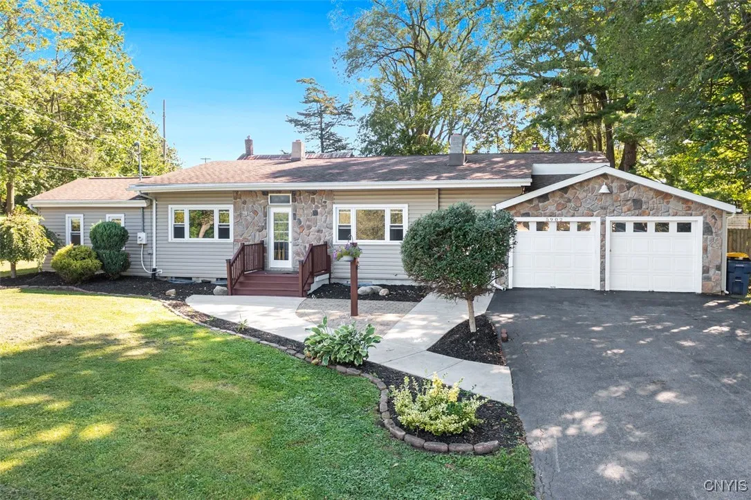 5902 North Road, Owasco, New York 13021, Owasco, New York 13021, 3 Bedrooms Bedrooms, 9 Rooms Rooms,2 BathroomsBathrooms,Residential,Closed,5902 North Road, Owasco, New York 13021,0,S1633381