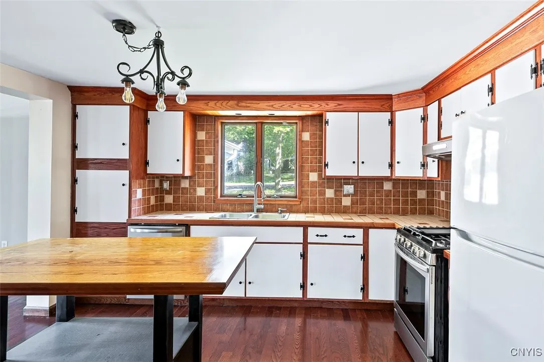 5902 North Road, Owasco, New York 13021, Owasco, New York 13021, 3 Bedrooms Bedrooms, 9 Rooms Rooms,2 BathroomsBathrooms,Residential,Closed,5902 North Road, Owasco, New York 13021,0,S1633381