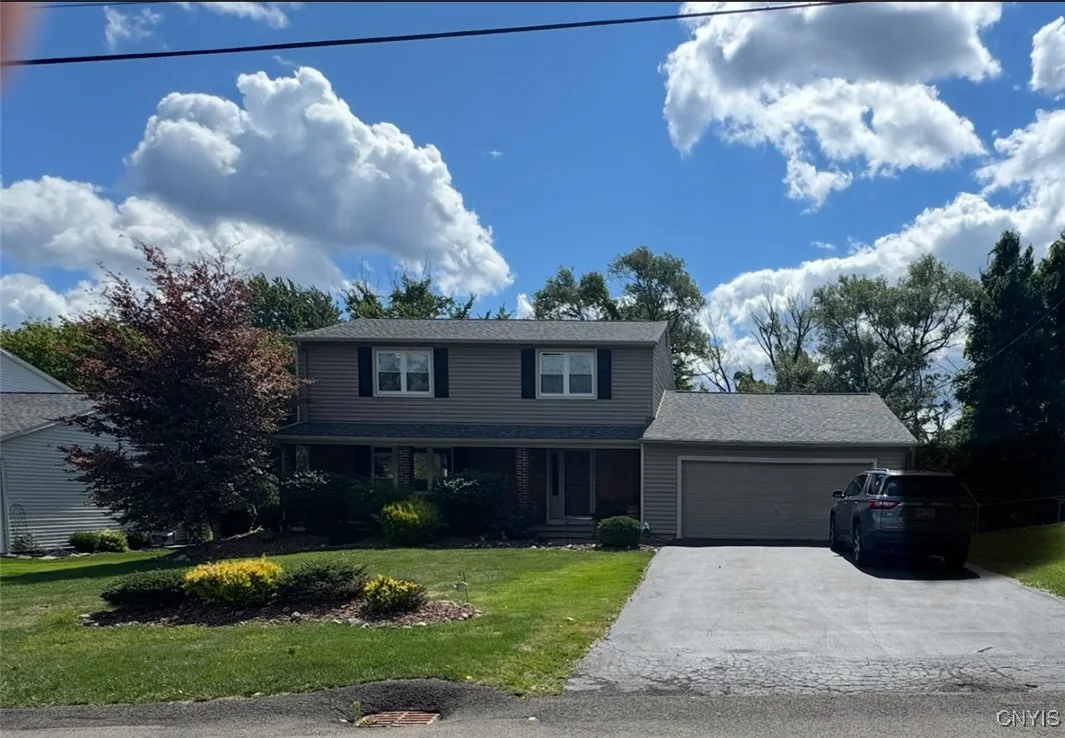110 Lake Country Drive, Geddes, New York 13209, Geddes, New York 13209, 4 Bedrooms Bedrooms, 8 Rooms Rooms,2 BathroomsBathrooms,Residential Lease,For Rent,110 Lake Country Drive, Geddes, New York 13209,0,S1633027