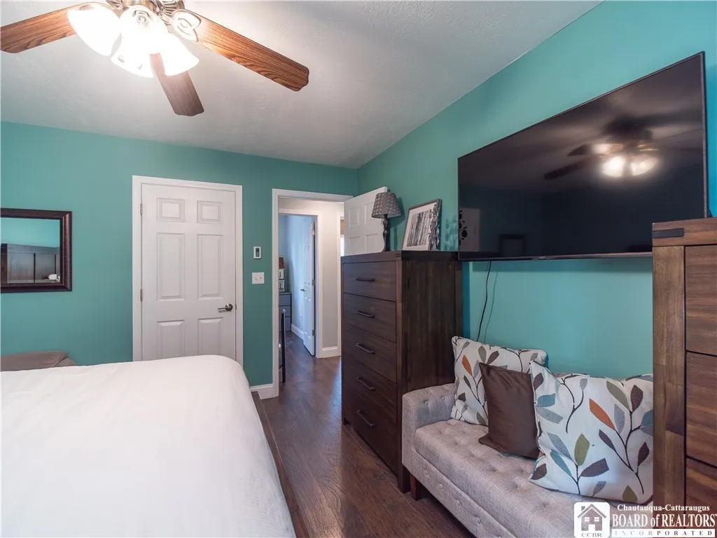 33 Delevan Avenue, Jamestown, New York 14701, Jamestown, New York 14701, 3 Bedrooms Bedrooms, 8 Rooms Rooms,2 BathroomsBathrooms,Residential,For Sale,33 Delevan Avenue, Jamestown, New York 14701,0,R1633358