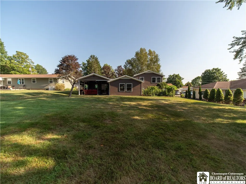 33 Delevan Avenue, Jamestown, New York 14701, Jamestown, New York 14701, 3 Bedrooms Bedrooms, 8 Rooms Rooms,2 BathroomsBathrooms,Residential,For Sale,33 Delevan Avenue, Jamestown, New York 14701,0,R1633358