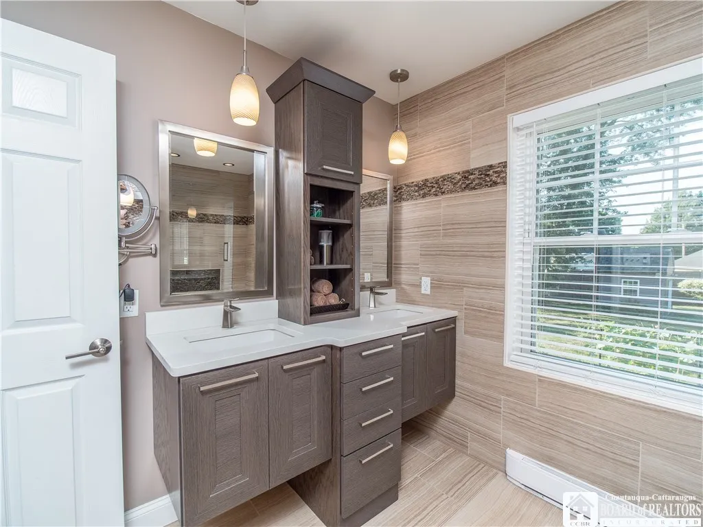 33 Delevan Avenue, Jamestown, New York 14701, Jamestown, New York 14701, 3 Bedrooms Bedrooms, 8 Rooms Rooms,2 BathroomsBathrooms,Residential,For Sale,33 Delevan Avenue, Jamestown, New York 14701,0,R1633358