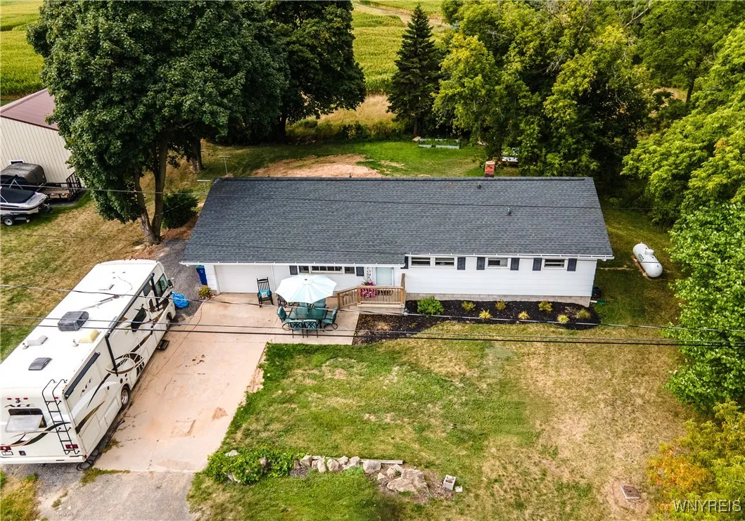 4900 Town Line Road, Cambria, New York 14094, Cambria, New York 14094, 4 Bedrooms Bedrooms, 7 Rooms Rooms,1 BathroomBathrooms,Residential,For Sale,4900 Town Line Road, Cambria, New York 14094,0,B1633363