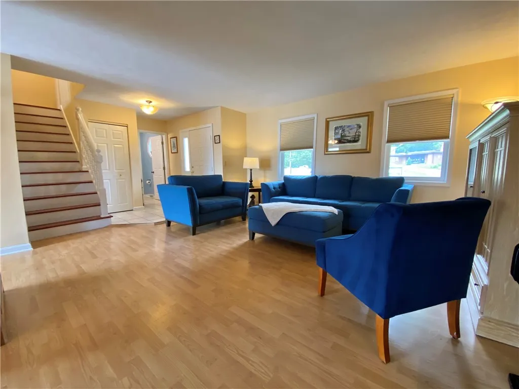 1055 West Clinton Street, Elmira, New York 14905, Elmira, New York 14905, 3 Bedrooms Bedrooms, 10 Rooms Rooms,2 BathroomsBathrooms,Residential,For Sale,1055 West Clinton Street, Elmira, New York 14905,R1632834