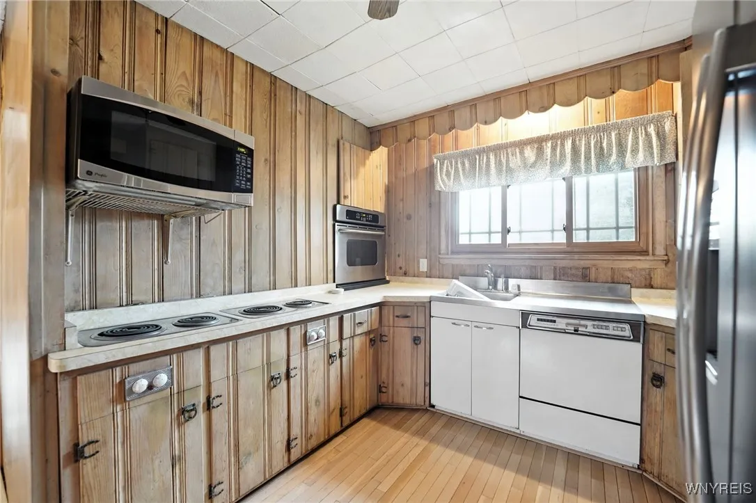 4990 Meadowbrook Road, Clarence, New York 14221, Clarence, New York 14221, 3 Bedrooms Bedrooms, 9 Rooms Rooms,2 BathroomsBathrooms,Residential,For Sale,4990 Meadowbrook Road, Clarence, New York 14221,B1633442