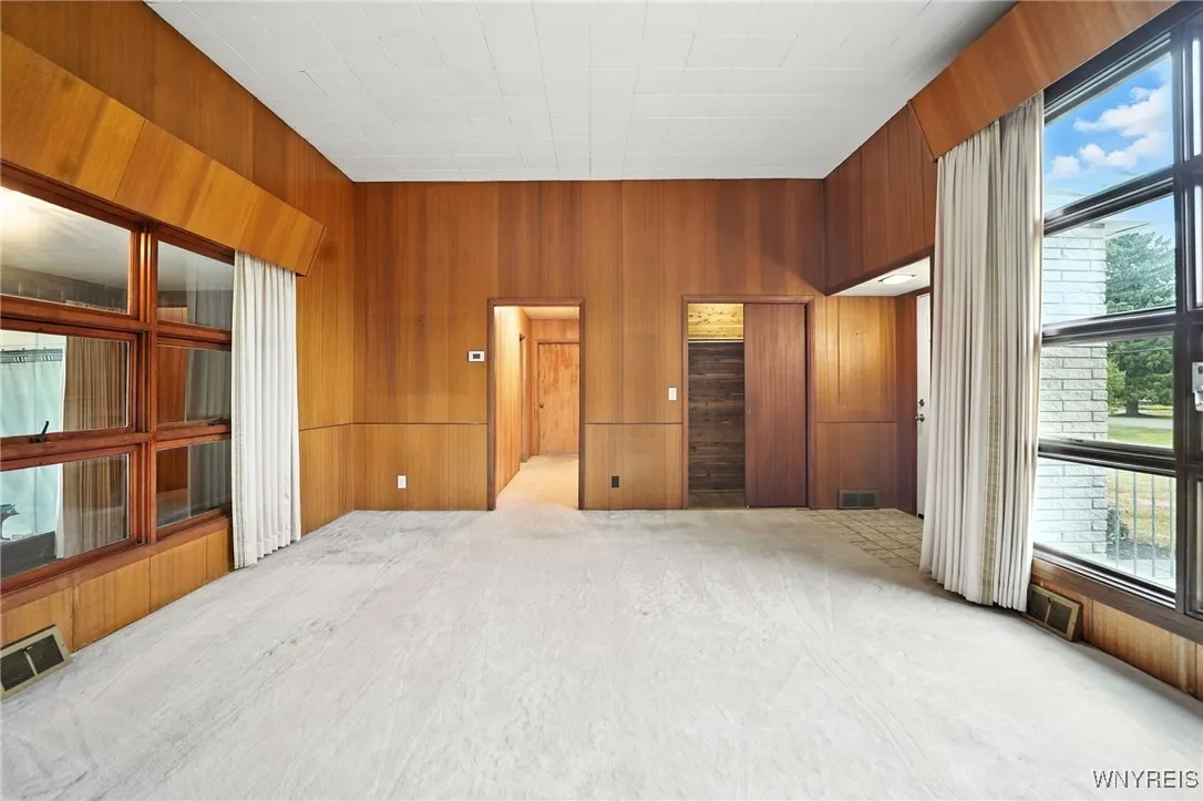 4990 Meadowbrook Road, Clarence, New York 14221, Clarence, New York 14221, 3 Bedrooms Bedrooms, 9 Rooms Rooms,2 BathroomsBathrooms,Residential,Closed,4990 Meadowbrook Road, Clarence, New York 14221,0,B1633442