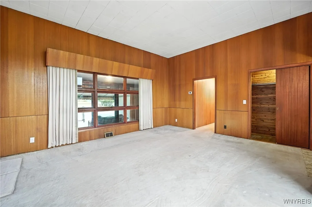 4990 Meadowbrook Road, Clarence, New York 14221, Clarence, New York 14221, 3 Bedrooms Bedrooms, 9 Rooms Rooms,2 BathroomsBathrooms,Residential,For Sale,4990 Meadowbrook Road, Clarence, New York 14221,B1633442