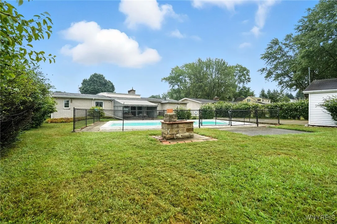 4990 Meadowbrook Road, Clarence, New York 14221, Clarence, New York 14221, 3 Bedrooms Bedrooms, 9 Rooms Rooms,2 BathroomsBathrooms,Residential,Closed,4990 Meadowbrook Road, Clarence, New York 14221,0,B1633442