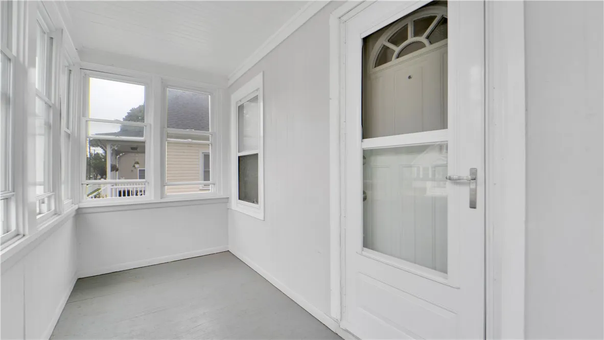 122 Dakota Street, Rochester, New York 14606, Rochester, New York 14606, 2 Bedrooms Bedrooms, 6 Rooms Rooms,1 BathroomBathrooms,Residential,For Sale,122 Dakota Street, Rochester, New York 14606,0,R1632607