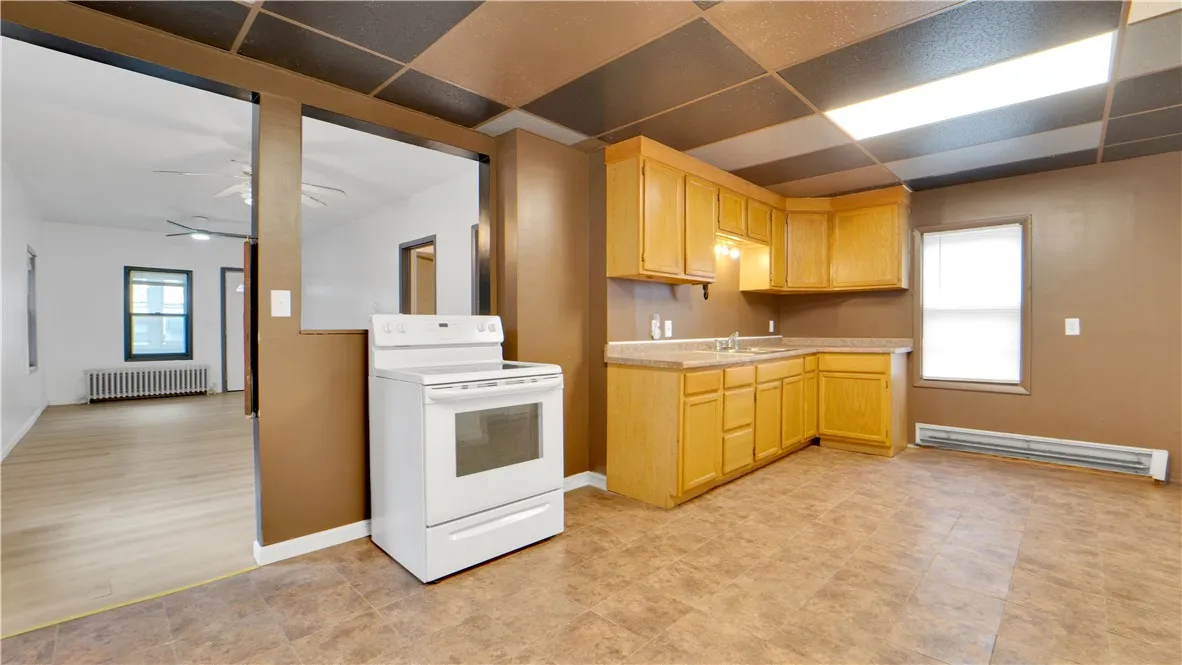 122 Dakota Street, Rochester, New York 14606, Rochester, New York 14606, 2 Bedrooms Bedrooms, 6 Rooms Rooms,1 BathroomBathrooms,Residential,For Sale,122 Dakota Street, Rochester, New York 14606,0,R1632607