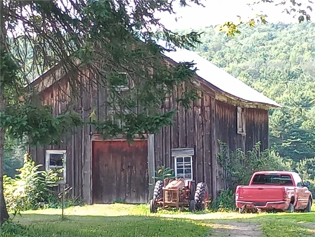 2091 Parker Hollow Road, Masonville, New York 1384, Masonville, New York 13849, 4 Bedrooms Bedrooms, 8 Rooms Rooms,1 BathroomBathrooms,Residential,For Sale,2091 Parker Hollow Road, Masonville, New York 1384,0,R1632904