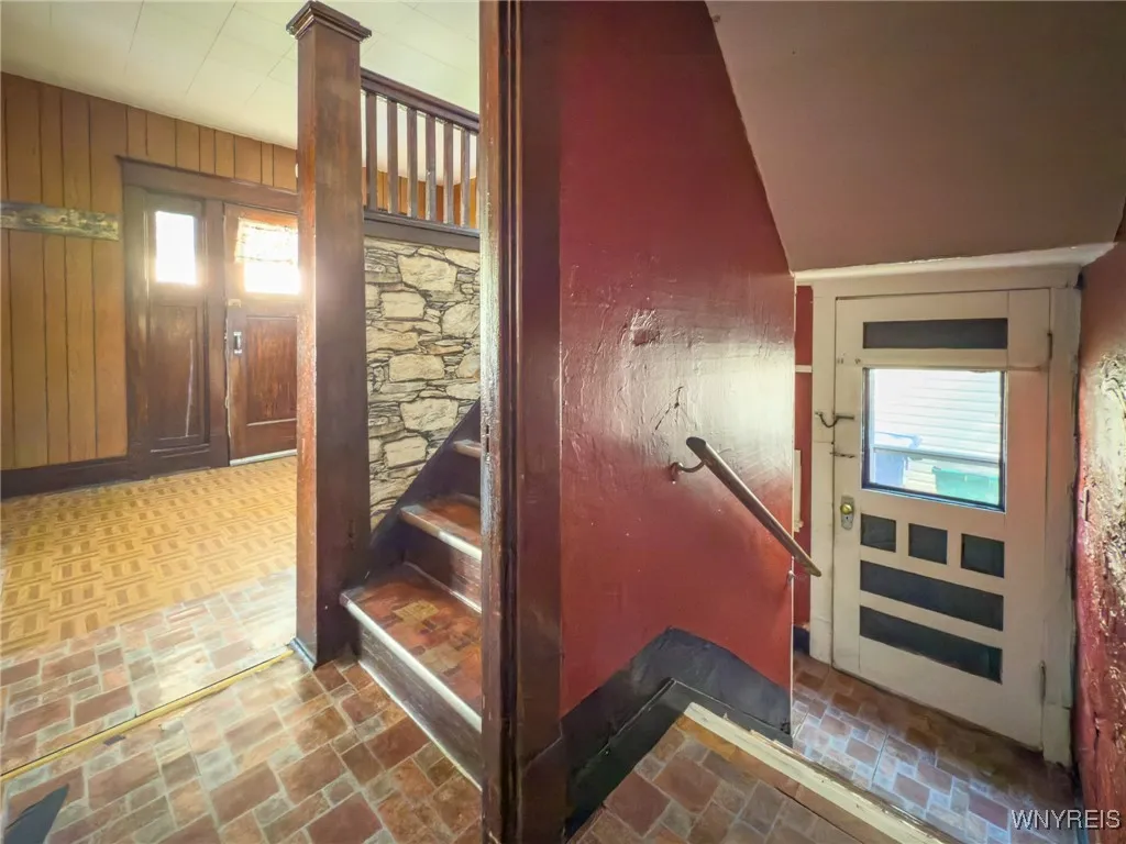 369 Abbott Road, Buffalo, New York 14220, Buffalo, New York 14220, 3 Bedrooms Bedrooms, 7 Rooms Rooms,1 BathroomBathrooms,Residential,For Sale,369 Abbott Road, Buffalo, New York 14220,B1633338