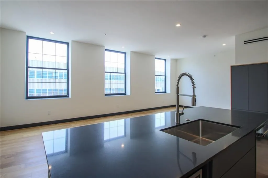 33 Russell Street 207, Rochester, New York 14607, Rochester, New York 14607, 2 Rooms Rooms,1 BathroomBathrooms,Residential Lease,For Rent,33 Russell Street 207, Rochester, New York 14607,0,R1633648