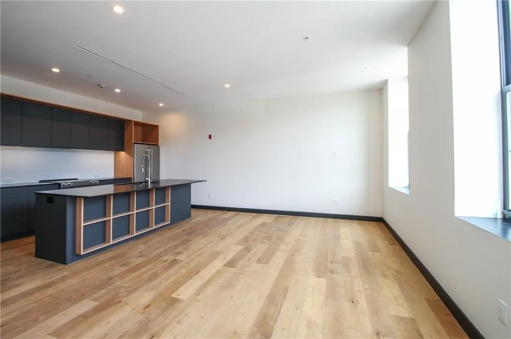 33 Russell Street 207, Rochester, New York 14607, Rochester, New York 14607, 2 Rooms Rooms,1 BathroomBathrooms,Residential Lease,For Rent,33 Russell Street 207, Rochester, New York 14607,0,R1633648