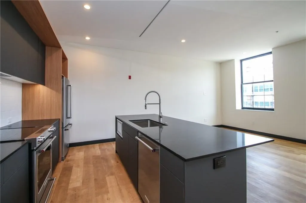 33 Russell Street 207, Rochester, New York 14607, Rochester, New York 14607, 2 Rooms Rooms,1 BathroomBathrooms,Residential Lease,For Rent,33 Russell Street 207, Rochester, New York 14607,0,R1633648
