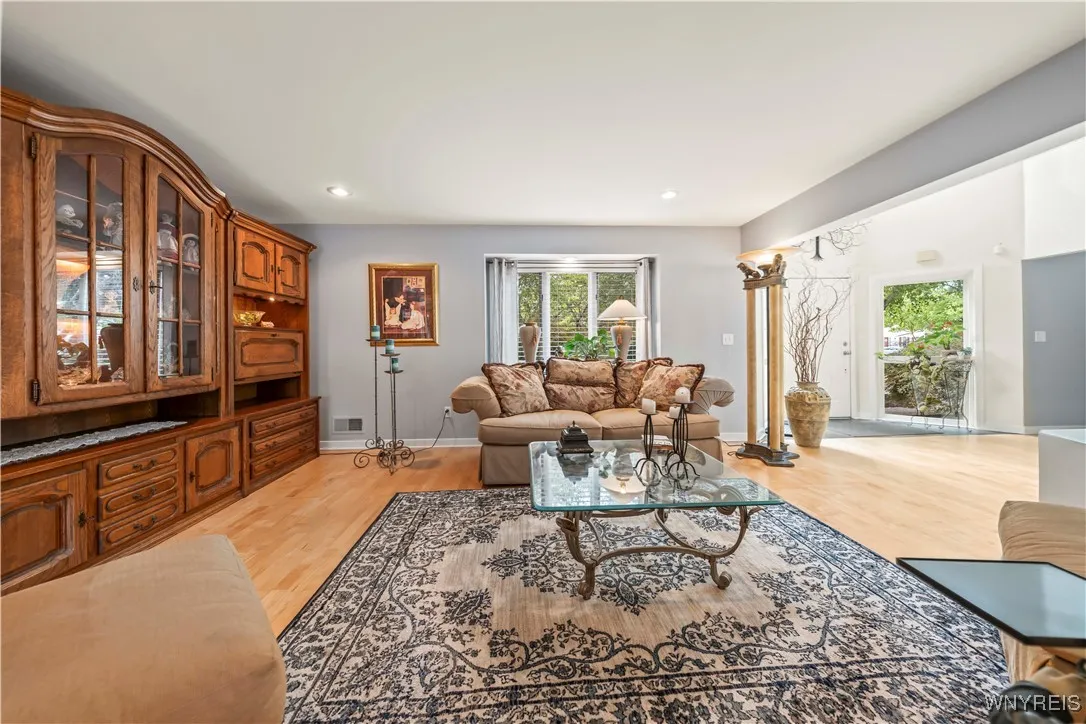 79 Saint Andrews Boulevard, Perinton, New York 144, Perinton, New York 14450, 4 Bedrooms Bedrooms, 9 Rooms Rooms,2 BathroomsBathrooms,Residential,For Sale,79 Saint Andrews Boulevard, Perinton, New York 144,B1631892