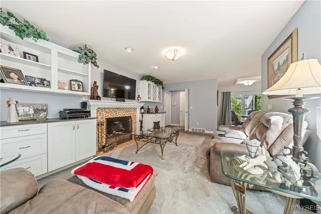 79 Saint Andrews Boulevard, Perinton, New York 144, Perinton, New York 14450, 4 Bedrooms Bedrooms, 9 Rooms Rooms,2 BathroomsBathrooms,Residential,For Sale,79 Saint Andrews Boulevard, Perinton, New York 144,B1631892