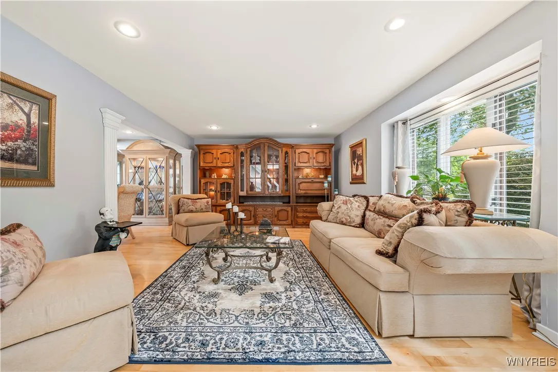 79 Saint Andrews Boulevard, Perinton, New York 144, Perinton, New York 14450, 4 Bedrooms Bedrooms, 9 Rooms Rooms,2 BathroomsBathrooms,Residential,For Sale,79 Saint Andrews Boulevard, Perinton, New York 144,B1631892